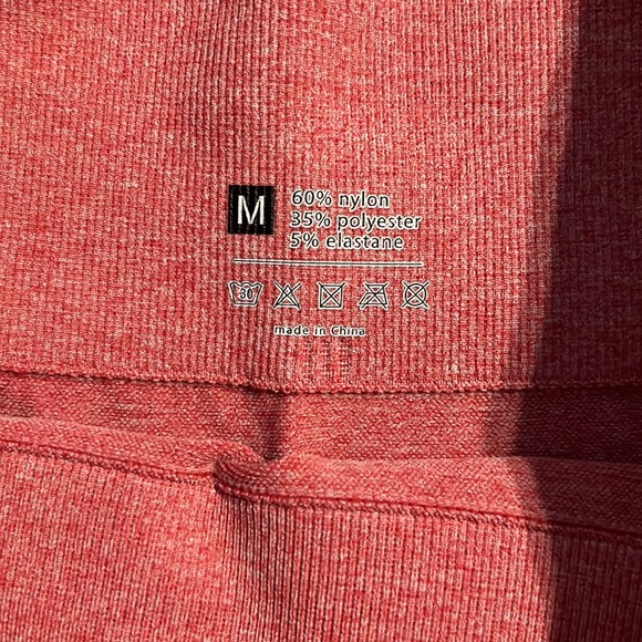 Women’s short set! Size M ( New) - Picture 2 of 2